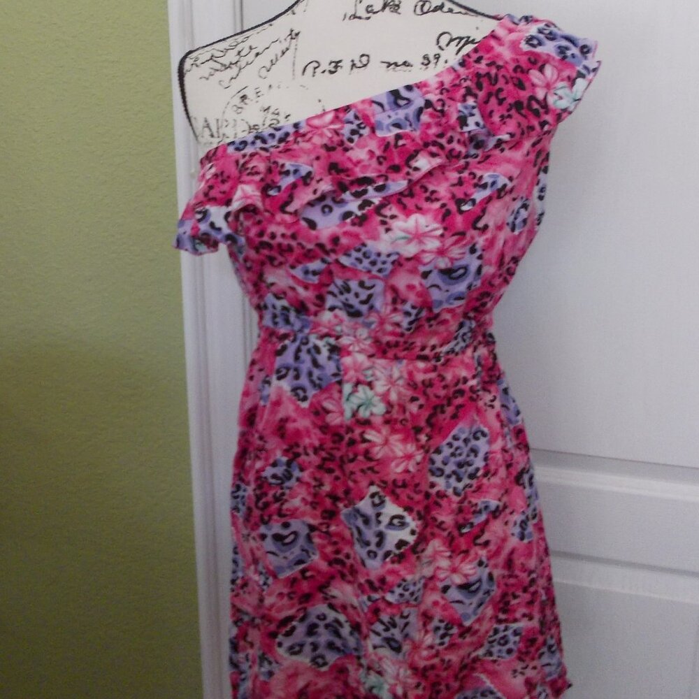 💕 3/$25 💕 Rue 21 One Shoulder Ruffled Mini Dress M